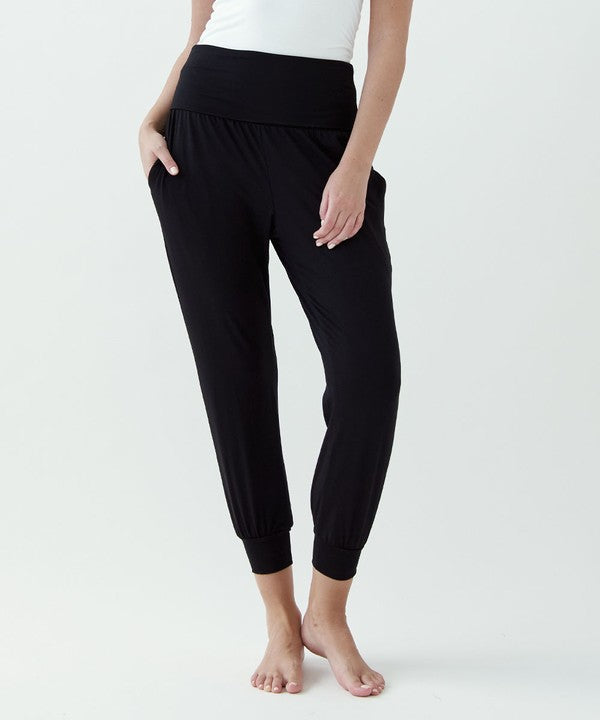 Bamboo yoga joggers with pockets