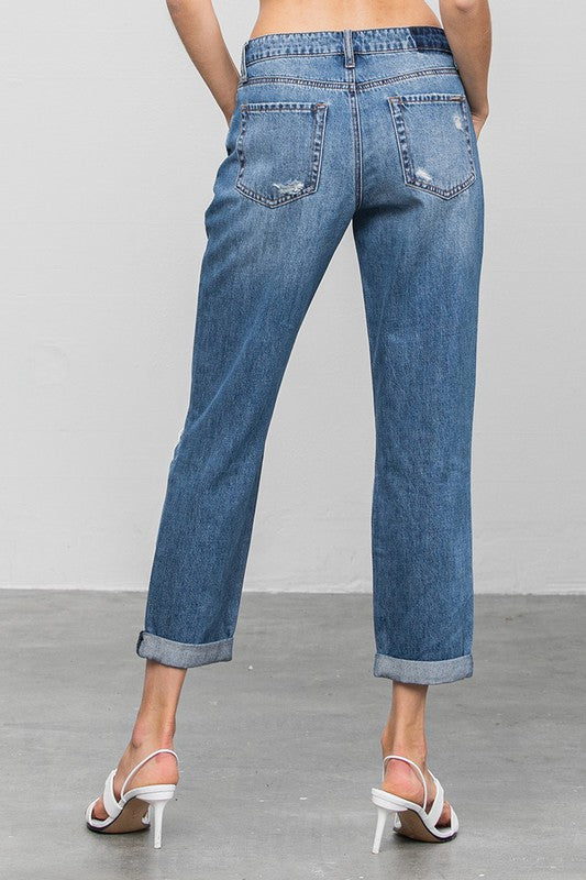 DISTRESSED PREMIUM BOYFRIEND JEANS for spring