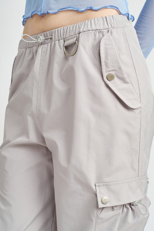 Close up of pockets HIGH RISE CARGO PANTS