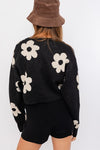 LONG SLEEVE CROP SWEATER WITH DAISY PATTERN