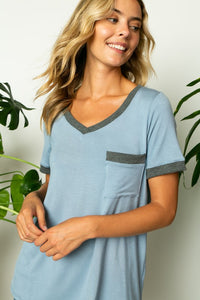 SOLID V NECK TOP