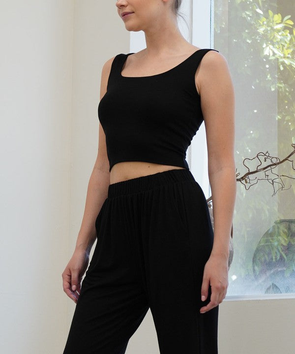 Black crop tank