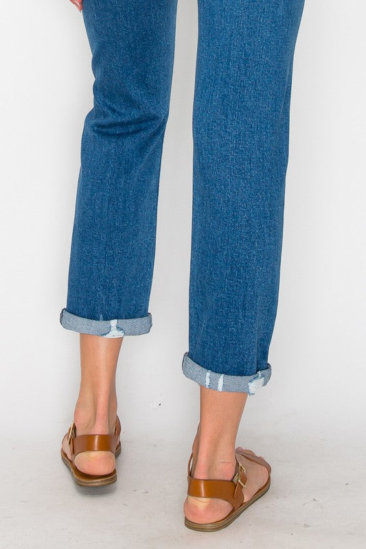 HIGH RISE TAPERED LEG JEANS