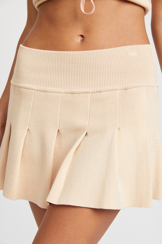 LOW WAIST PLEATED MINI SKIRT BEIGE