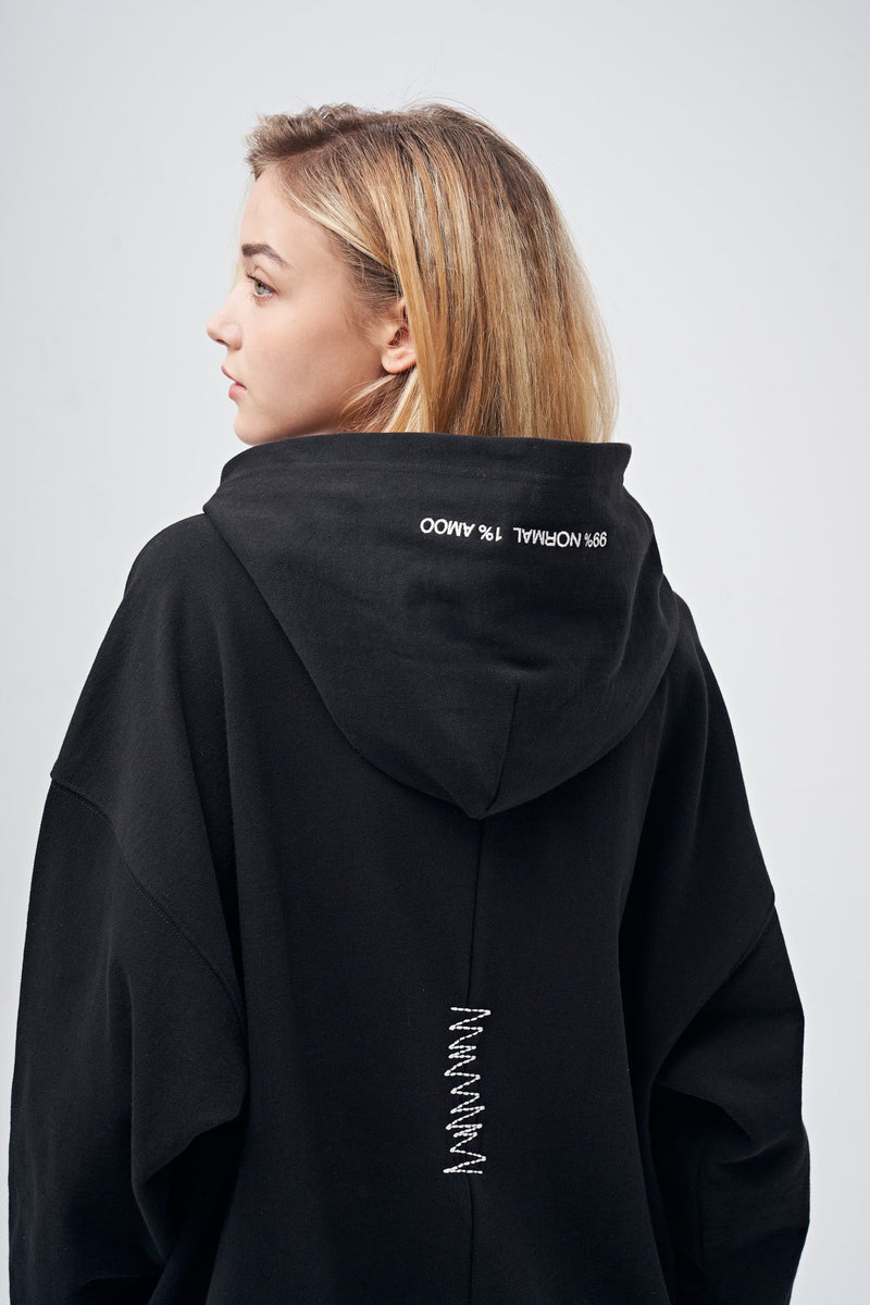 Zoom in view of logo of on 90s Vintage Two Seasons Hoodie Black