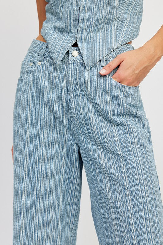 View of pockets on MID RISE WIDE LEG PANTS