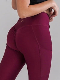 Pristine Pocket Capri Leggings | CRANBERRY