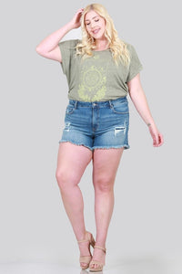 PLUS SIZE LONG INSEAM SHORT