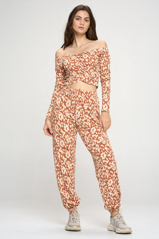 Jogger and Off shoulder top loung wear set leopard