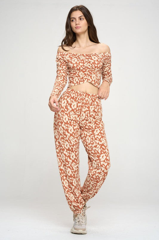 Jogger and Off shoulder top loung wear set leopard