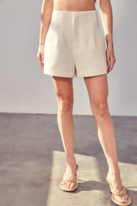 FRONT PLEATS SHORTS