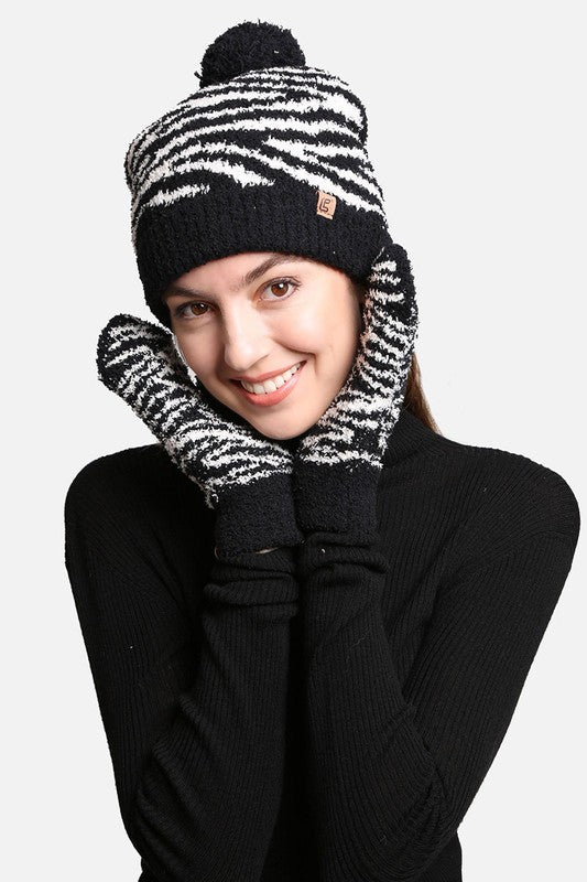 Zebra Print Luxury Soft Beanie w Pom Pom