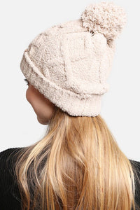 Solid Color Luxury Soft Beanie w Pom Pom