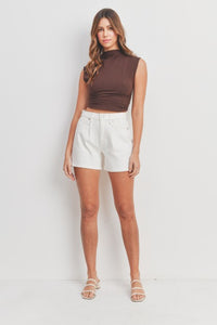 Pleated shorts