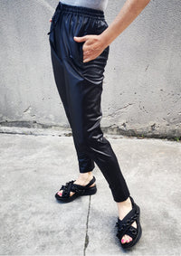 ELEGANT SWEATPANTS - black shiny by BERENIK